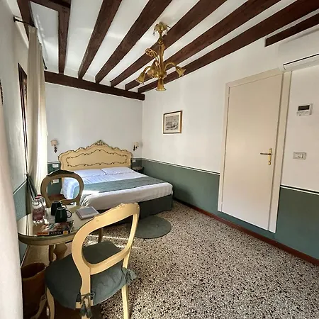 Ca' San Trovaso - 6 Rooms-2